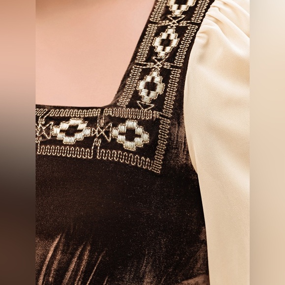 Plus Size Embroidered Square Neck Dress - Picture 6 of 6